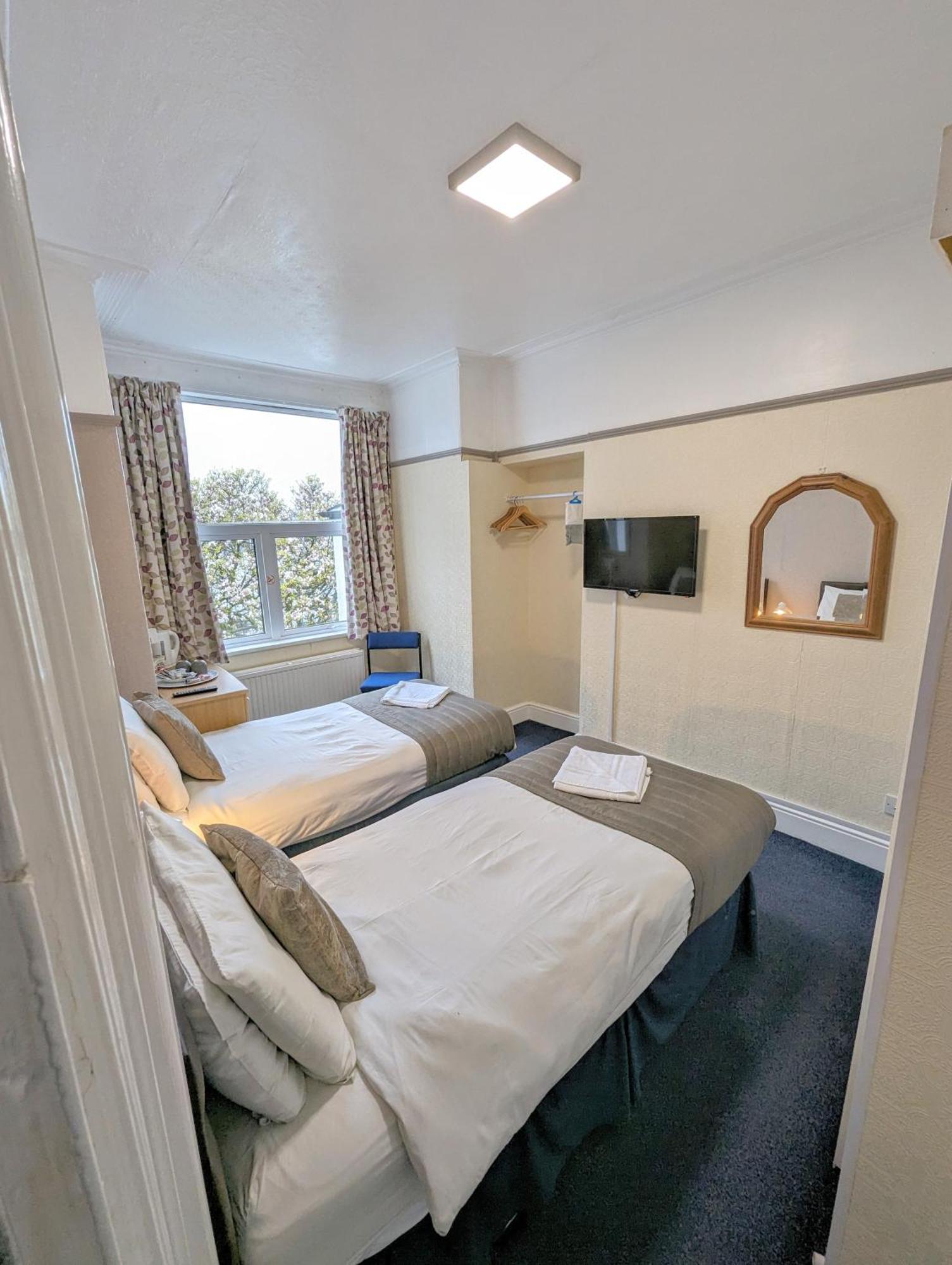 The George Guest House Plymouth Buitenkant foto